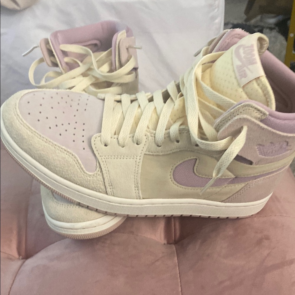 Nike Cream and Pink Sneakers High-Top